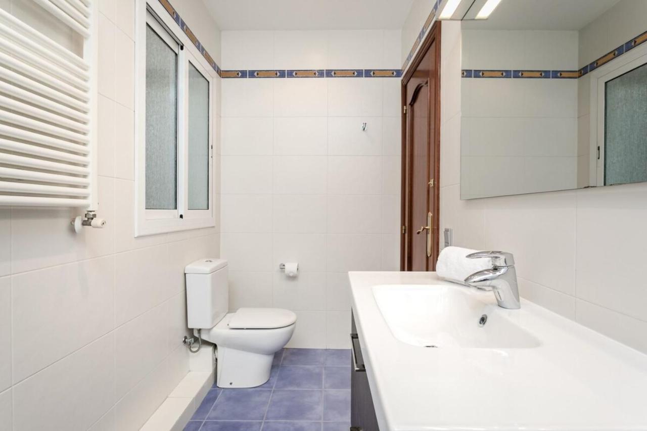 Fantastic 2 Bedroom 5 Minutes By Car From Plaza Catalunya Barcelona Exterior foto